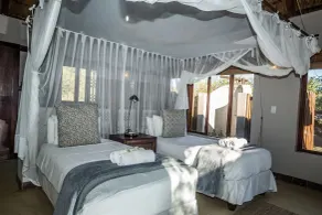 Raptors Lodge - Room