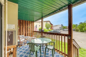 Unwind Poolside, Walk to Sand! Ocean City Condo - Innenbereich