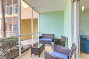 Gulf Getaway With Porch + Direct Beach Access! - Innvendig