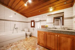 Hotel Villa Turka - Bathroom