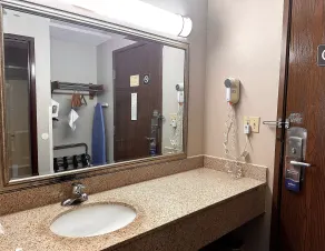 Baymont by Wyndham Corydon - Salle de bain