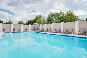 Holiday Inn Express Washington DC East- Andrews AFB by IHG - Piscine