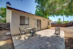 "Chambray" Moreno Valley - Stunning 4 bd, 2 ba home with AC and laundry - Interiör