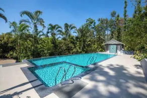 KAVA RETREAT - Piscina