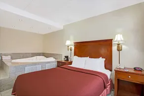 TraveIodge by Wyndham Parsippany - Chambre