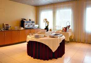 Tailormade Hotel STANS SÜD - Restaurant