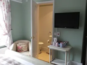 Hooray Henrys Sheringham - Bathroom