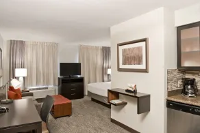 Staybridge Suites - Charlotte Ballantyne by IHG - Chambre