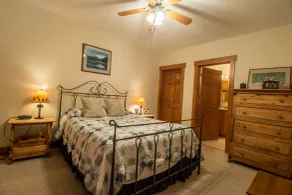 Marys Lake Lodge Mountain Resort and Condos - Chambre