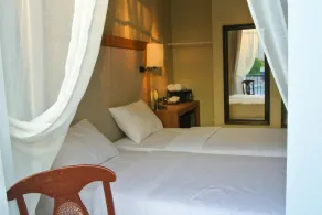 Little Nyonya Hotel - Room