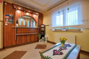 Pod Tatrami 1 & SPA - Komfortowe Noclegi z wyżywieniem, blisko Term Bania - Reception