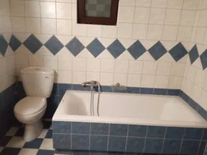 Vallias House - Bathroom