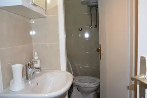 Montenegro Backpackers Home Budva - Bathroom