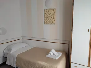 Hotel Garisenda sul Lungomare Riccione B&BRUNCH - Habitación