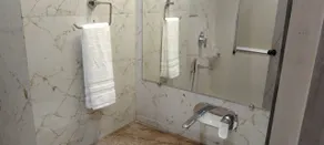 Sethi Grand Hotel - Bathroom