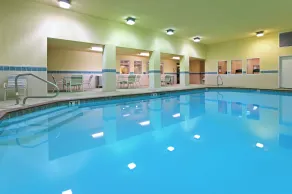 Holiday Inn Express Hotel & Suites Magnolia-Lake Columbia by IHG - Pool