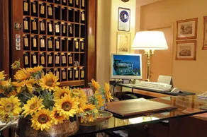 Titano Suites - Reception