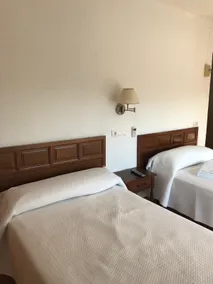 Hotel Mesón del Moro - Vue de la chambre