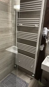 Varosi Guesthouse - Bathroom