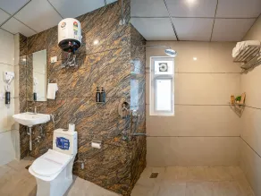 Hotel Saffron Stays - Badrum