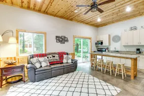 Hot Tub & Game Room: Lakefront Merrifield Retreat! - Interior