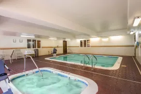 Comfort Inn & Suites Sacramento - University Area - Piscine