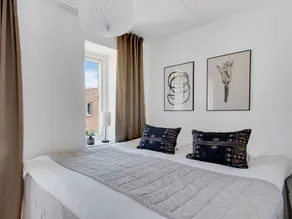 Sanders Fields - Chic 3-bdr Townhouse w Terrace - Værelse