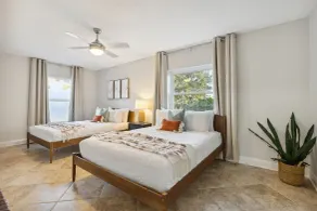 120 E Park Ln - Værelse