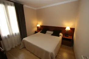 Hotel Pyrénées - Room