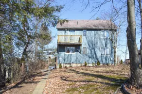 Unique Island Stay w/ Dock! Southwick Lake House - Interiør