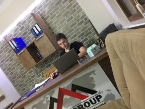 Derin Suit Apart 1 - Reception