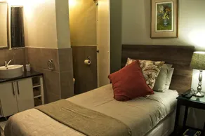 Rest-a-While Guest House - Pretoria - Rum