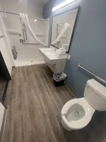 WoodSpring Suites Concord-Charlotte Speedway - Bagno