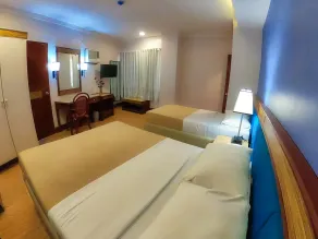 Hotel Valencia - Room