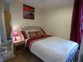 Birdholme House - Room