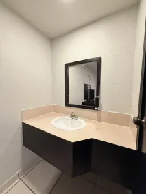 Hotel Ossi Inn - Baño