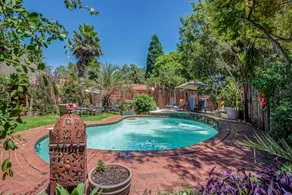 Sitatunga Guest Lodge - Sandton - Airport Shuttle - Solar & Borehole - Pool