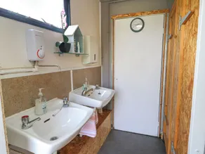 Llety Llanfair - Bathroom