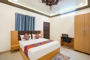 FabHotel Paramhans Guest House - Nr. Sant Ravidas Ghat - Chambre