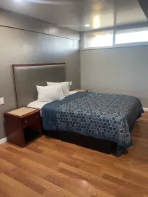 ROYAL MOTEL TRACY - Chambre