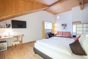 Schweizerhaus Swiss Quality Hotel - Quarto