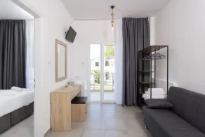 Jenny, Siviri - Room