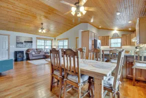 Norfork Lake Access: Cabin w/ Deck & Water View! - Interiør