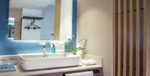 Holiday Inn Express Urumqi Station by IHG - Bathroom