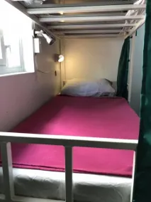 PLOY Hostel - Room