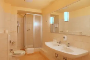 Kurfürst am Kurfürstendamm - Bathroom