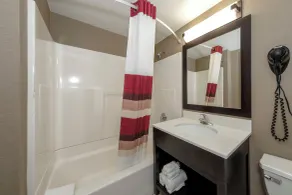 Red Roof Inn & Suites Newburgh - Stewart Airport West Point - Casa de banho