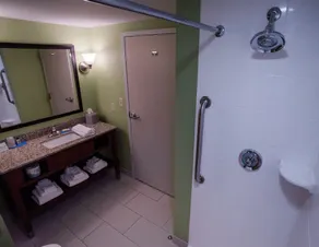 Holiday Inn Express Hickory - Hickory Mart by IHG - Salle de bain