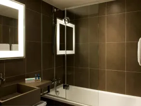 Novotel Strasbourg Centre Halles - Bathroom