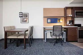 TownePlace Suites by Marriott Orlando Airport - Chambre